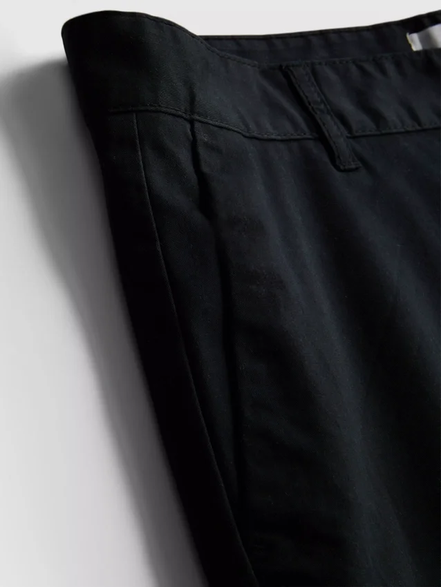 Pantalones cortos tipo chino con alto contenido de algodón