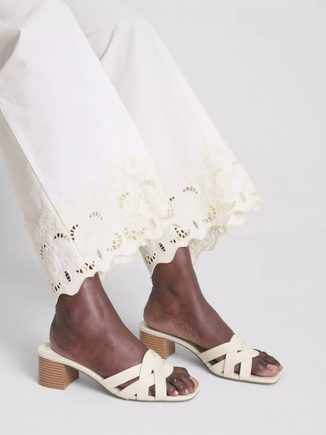 Pantalones de algodón de pierna ancha con bordados