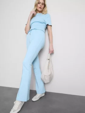 Pantalones de chándal acampanados con pliegues, con alto contenido de algodón