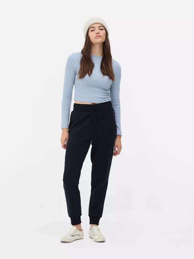 Pantalones de chándal ajustados con cordón