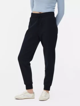 Pantalones de chándal ajustados con cordón