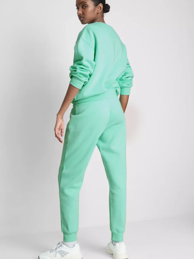 Pantalones de chándal ajustados con puños