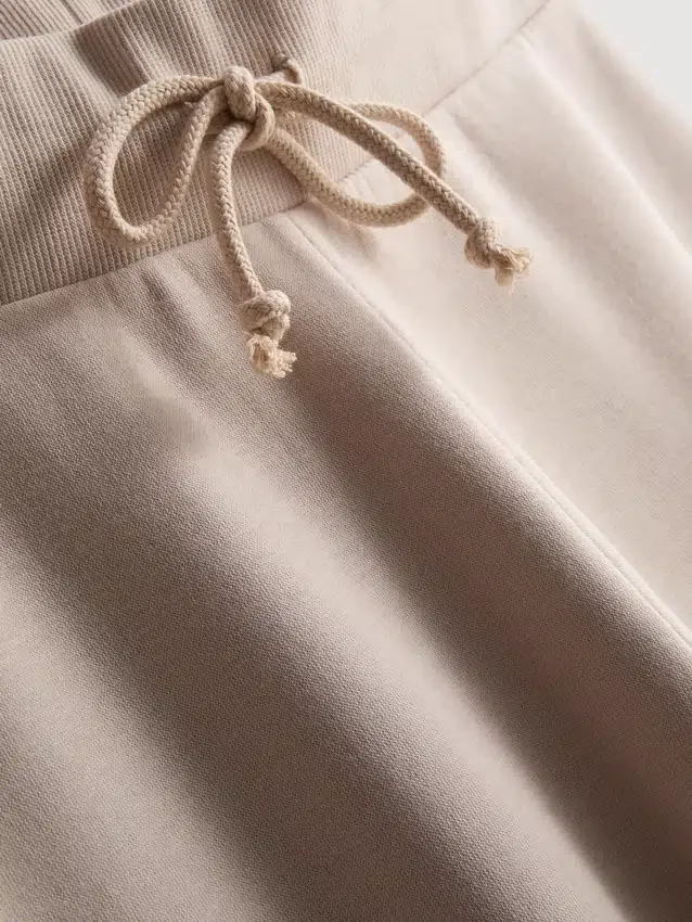 Pantalones de chándal ajustados con puños
