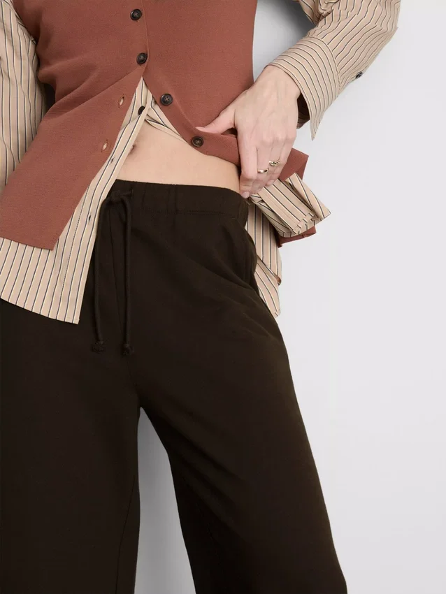 Pantalones de chándal cómodos de mezcla de algodón con pierna ancha