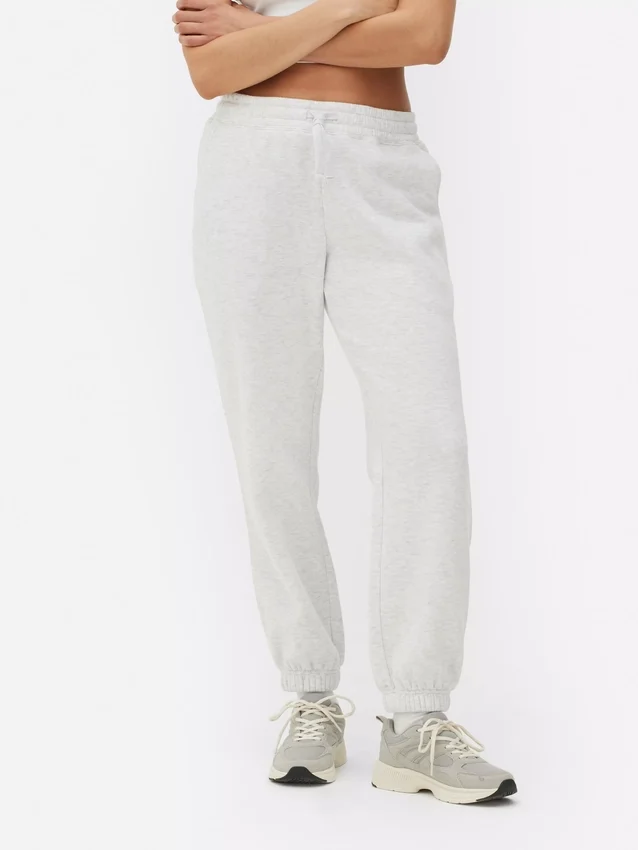 Pantalones de chándal con cordón y puños en las perneras