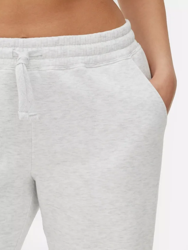 Pantalones de chándal con cordón y puños en las perneras