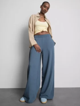 Pantalones de chándal plisados de pierna ancha con alto contenido de algodón