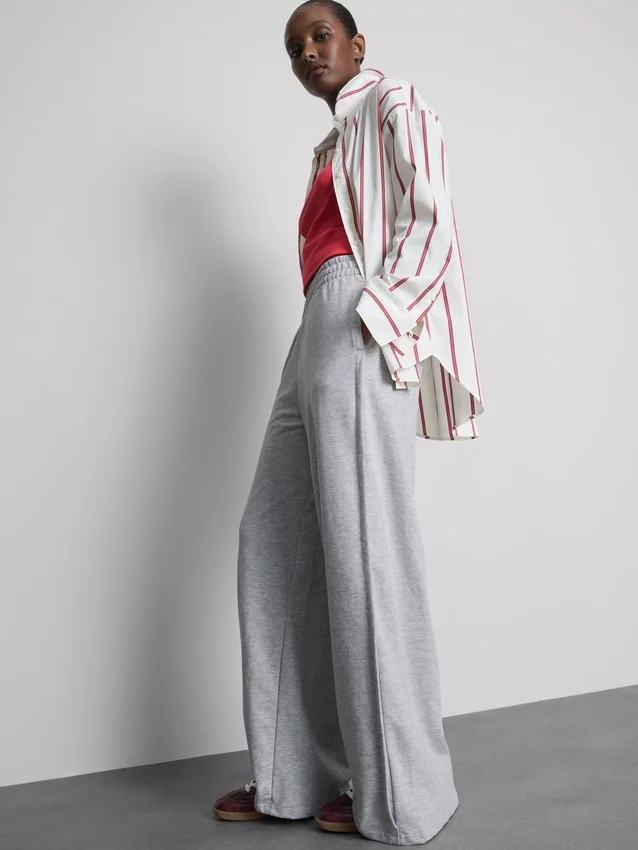 Pantalones de chándal plisados de pierna ancha con alto contenido de algodón