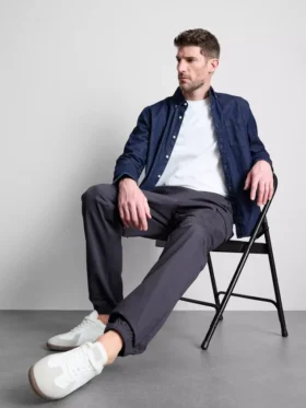 Pantalones de chándal tipo jogger con dobladillo