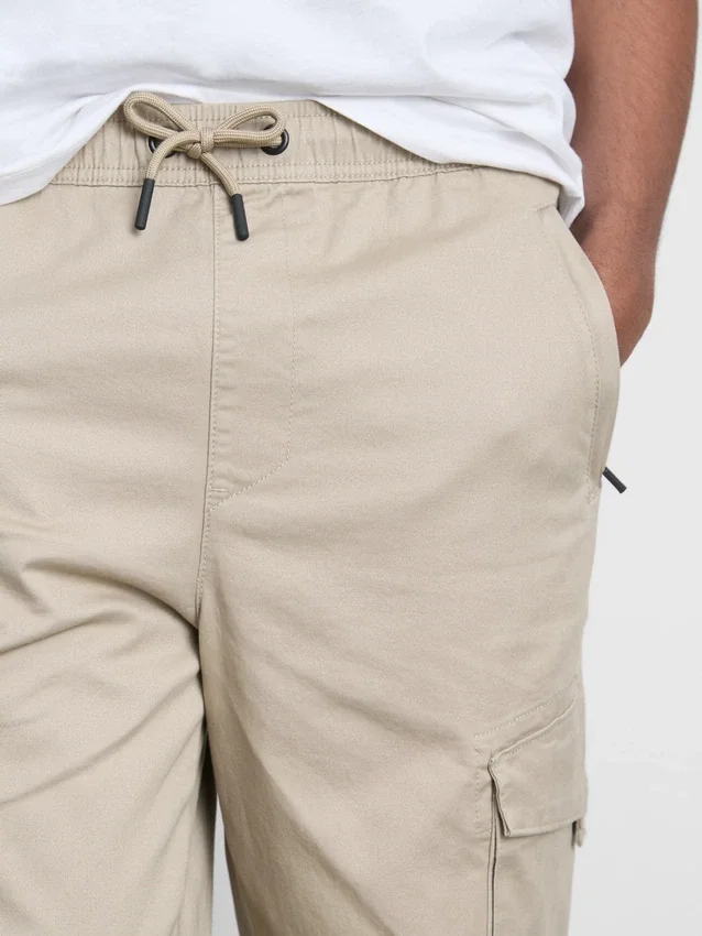 Pantalones de chándal tipo jogger con dobladillo