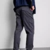 Pantalones de chándal tipo jogger con dobladillo