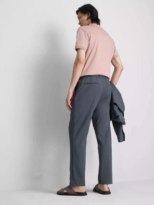 Pantalones de corte regular «The Edit»