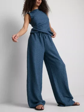 Pantalones de pierna ancha arrugados de Paula Echevarría