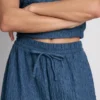 Pantalones de pierna ancha arrugados de Paula Echevarría