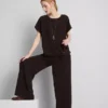 Pantalones de pierna ancha con cintura elástica