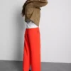Pantalones de pierna ancha con cintura elástica