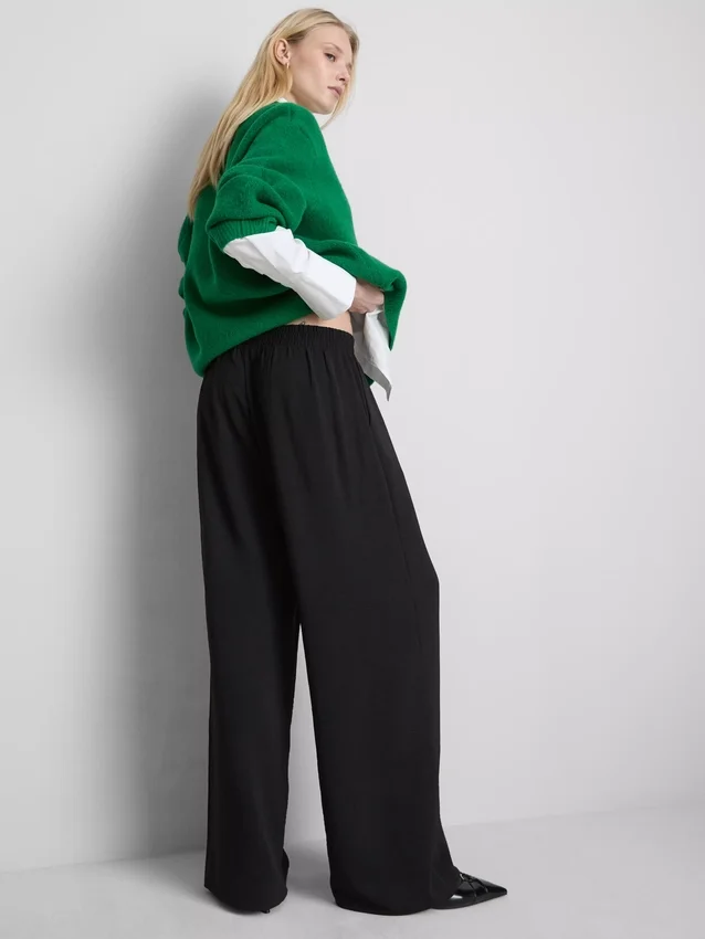 Pantalones de pierna ancha con cintura elástica