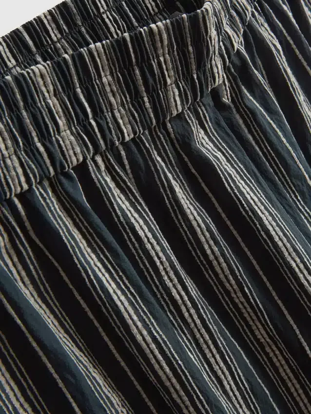 Pantalones de pierna ancha con rayas texturizadas