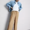 Pantalones de pierna ancha con textura arrugada