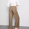 Pantalones de pierna ancha con textura arrugada