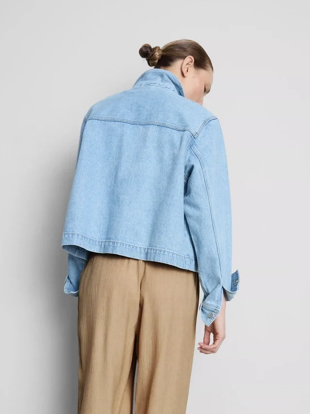 Pantalones de pierna ancha con textura arrugada