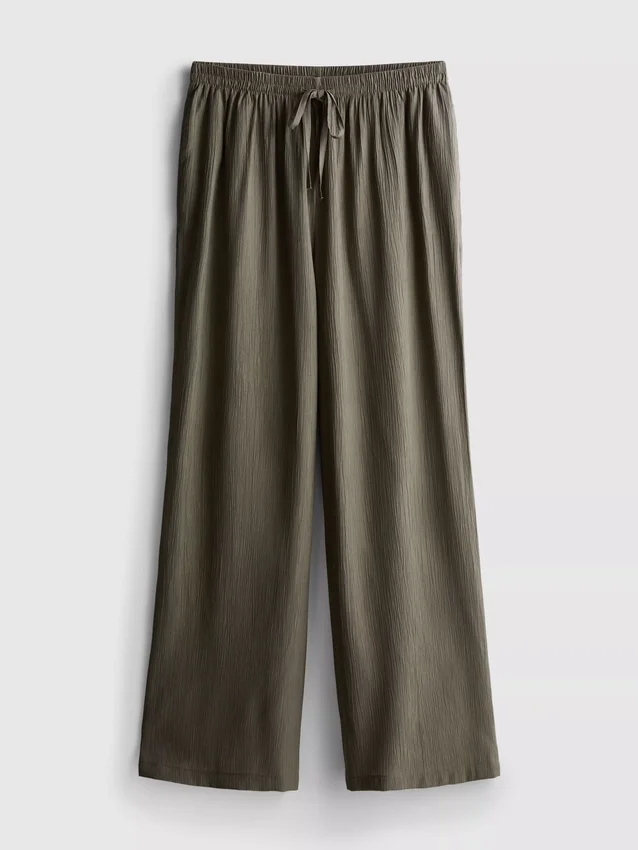 Pantalones de pierna ancha con textura arrugada