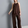 Pantalones de pierna ancha con textura y cordón