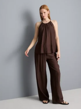 Pantalones de pierna ancha con textura y cordón