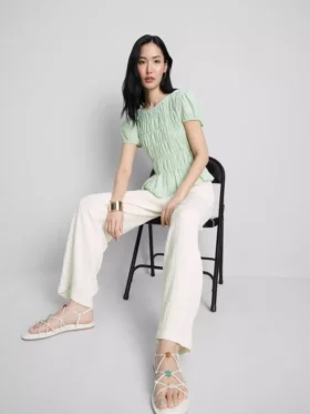 Pantalones de pierna recta arrugados