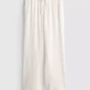 Pantalones de pierna recta arrugados