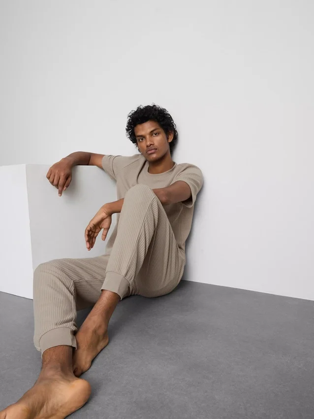Pantalones de pijama a rayas con textura