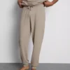 Pantalones de pijama a rayas con textura