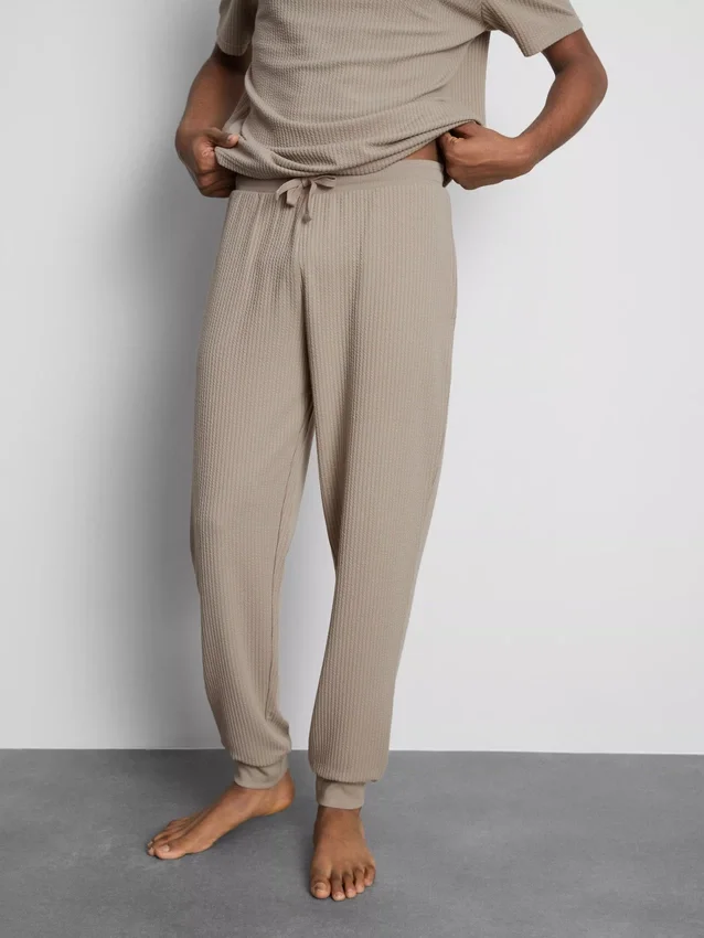Pantalones de pijama a rayas con textura