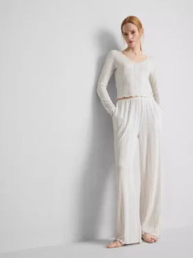 Pantalones de pijama con punto calado floral