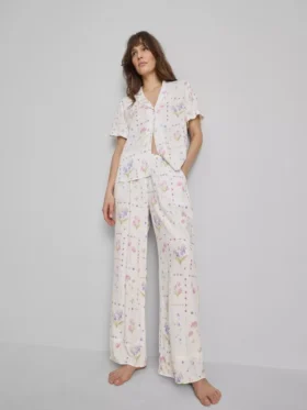 Pantalones de pijama de corte ancho con estampado floral