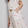Pantalones de pijama de corte ancho con estampado floral