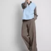 Pantalones de rayas finas de pierna ancha y tejido cepillado