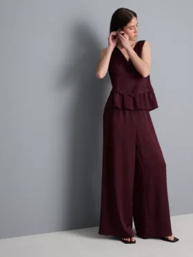 Pantalones de satén con textura y pierna recta