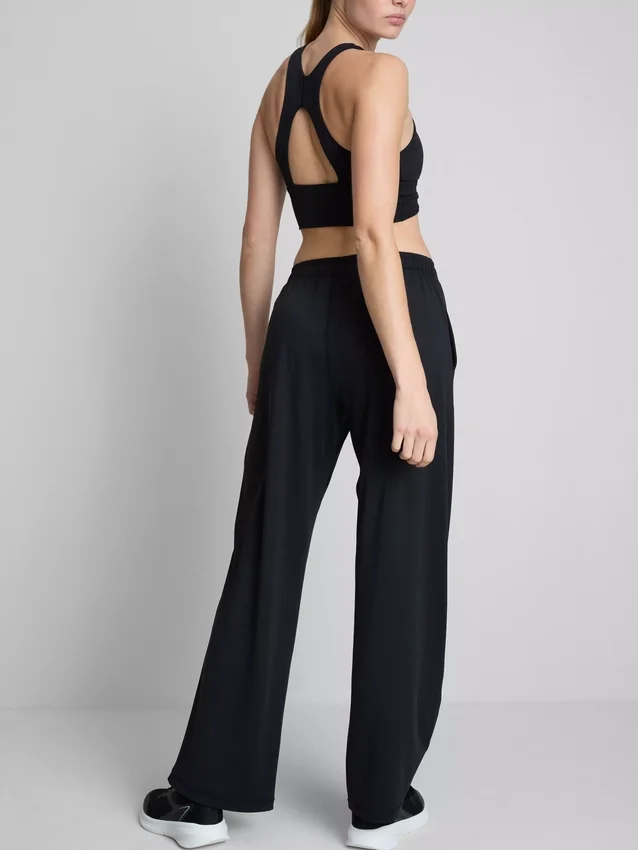 Pantalones deportivos de pierna ancha