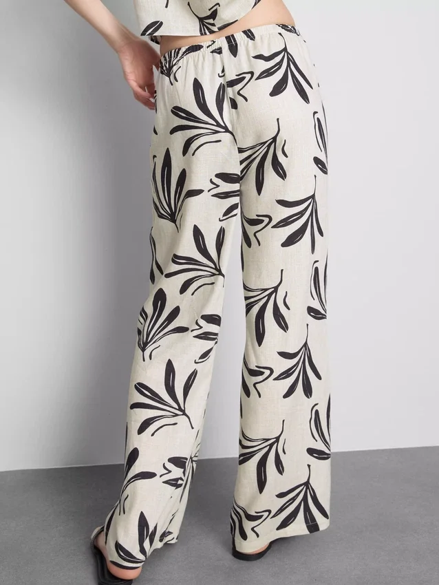 Pantalones estampados de pierna ancha