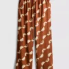 Pantalones estampados de pierna ancha
