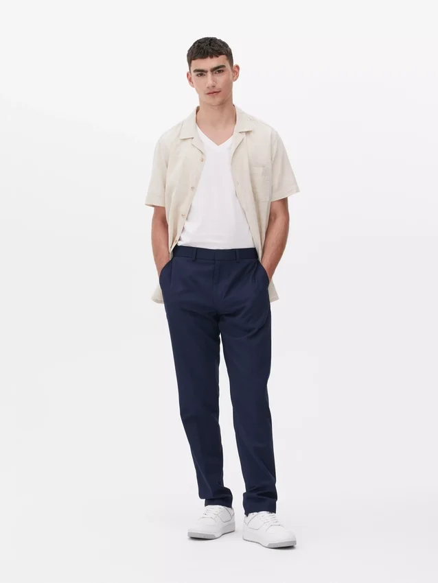 Pantalones formales de sarga de corte ajustado