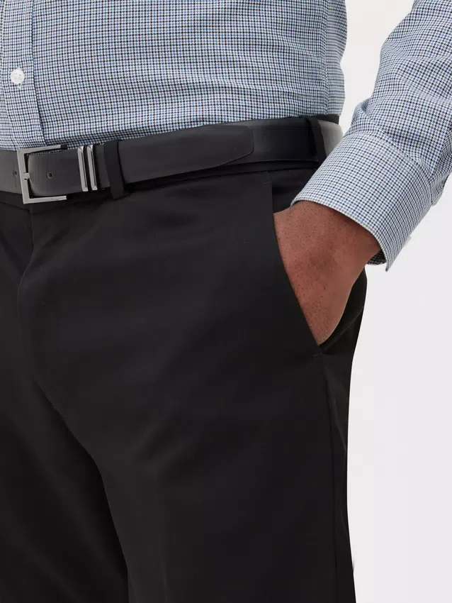 Pantalones formales de sarga de corte ajustado