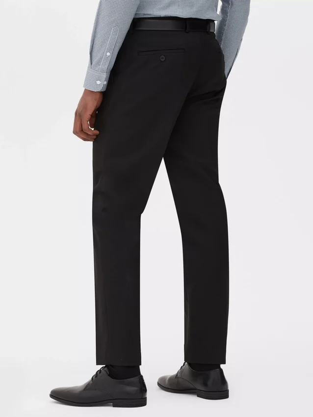 Pantalones formales de sarga de corte ajustado