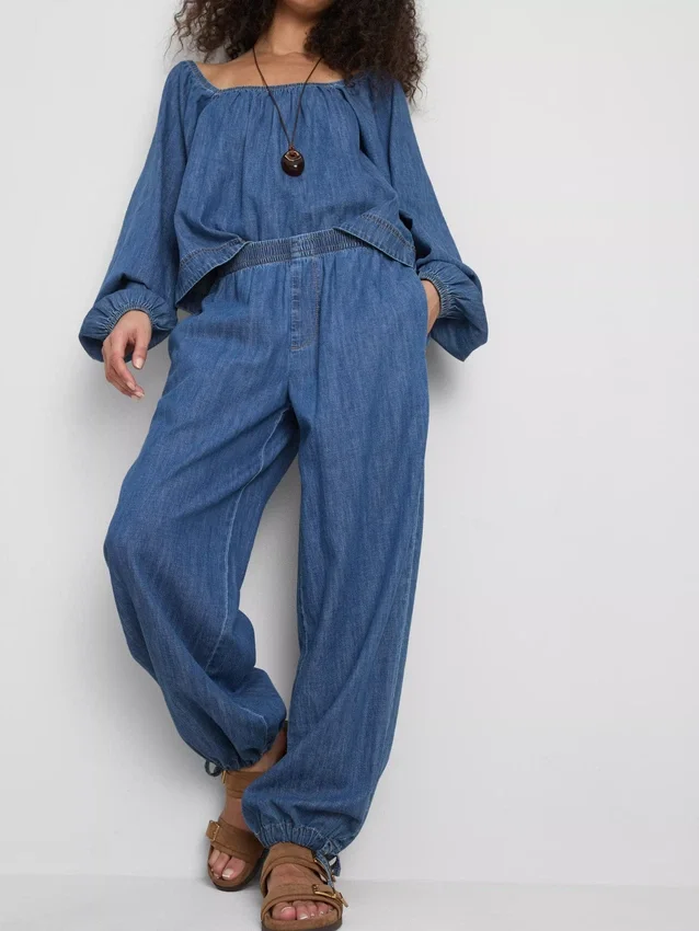 Pantalones harem de denim con alto contenido de algodón de Paula Echevarría