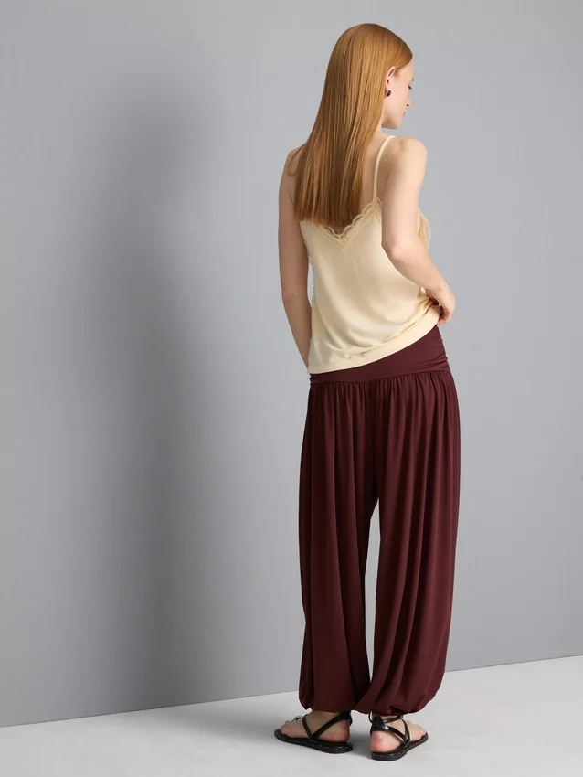 Pantalones harén drapeados