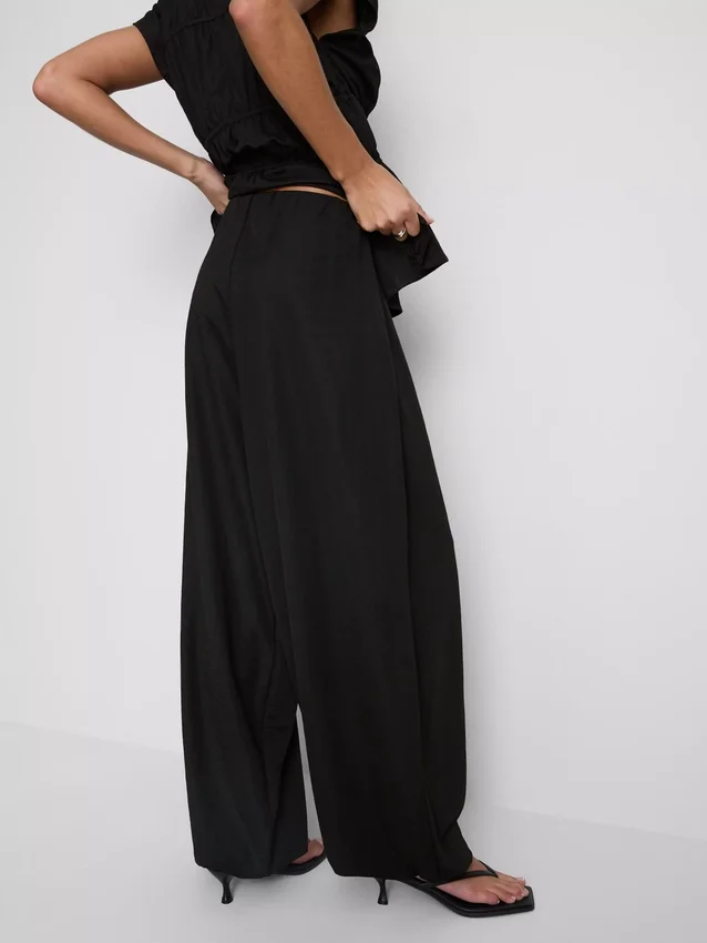 Pantalones harén texturizados