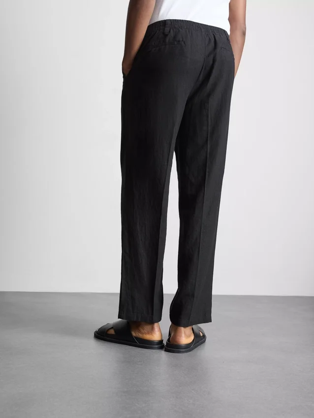 Pantalones holgados de mezcla de lino de The Edit