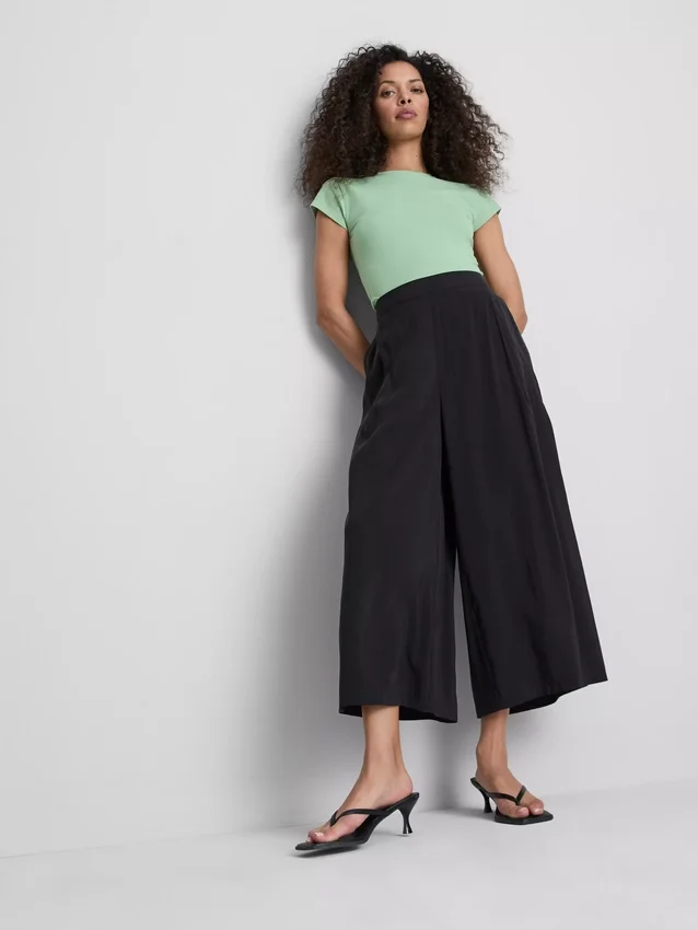 Pantalones tipo culotte de tiro medio y pierna ancha