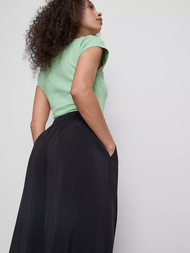 Pantalones tipo culotte de tiro medio y pierna ancha
